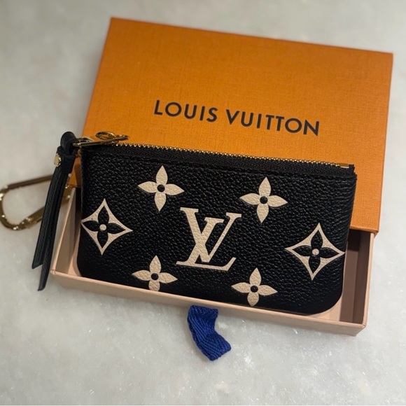 Authentic Louis Vuitton Key Pouch Cles Bicolor Empreinte Monogram Leather - Picture 6 of 10